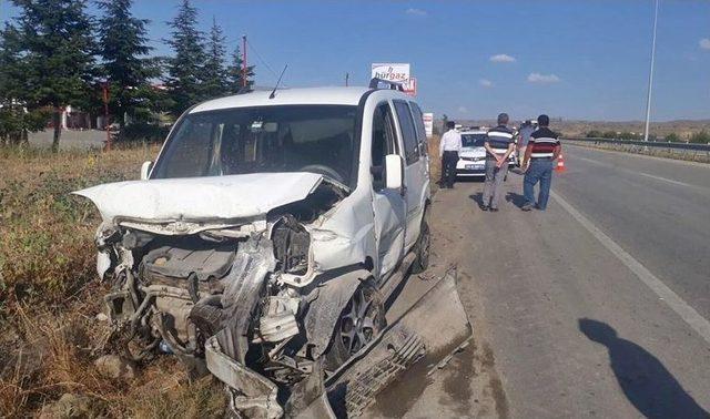 Sungurlu’da Trafik Kazası: 2 Yaralı