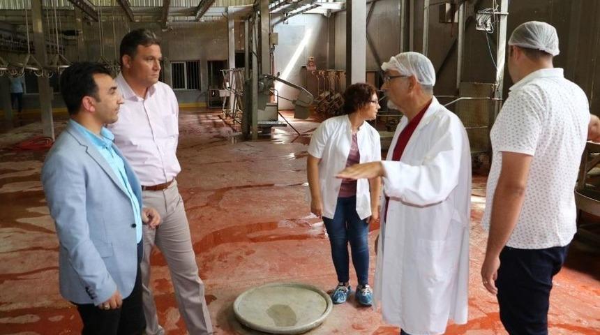 Manisa&rsquo;da Et Kombinasına Bayram Denetimi