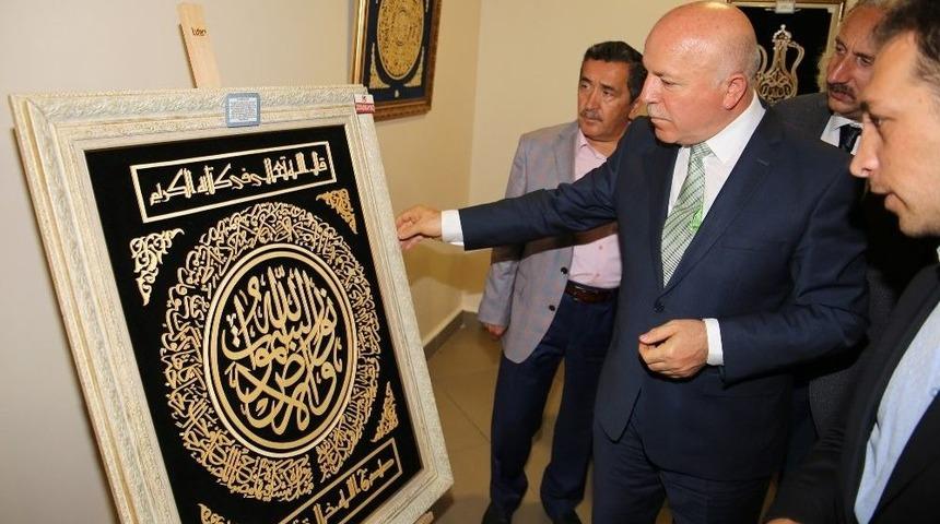 Sanat&ccedil;ı Topatan&rsquo;ın Sergisi B&uuml;y&uuml;ledi