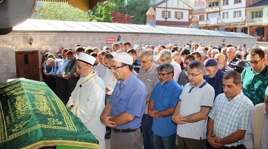 Oltu&rsquo;nun Eski Esnaflarından Selahattin Ko&ccedil;ak Hayatını Kaybetti