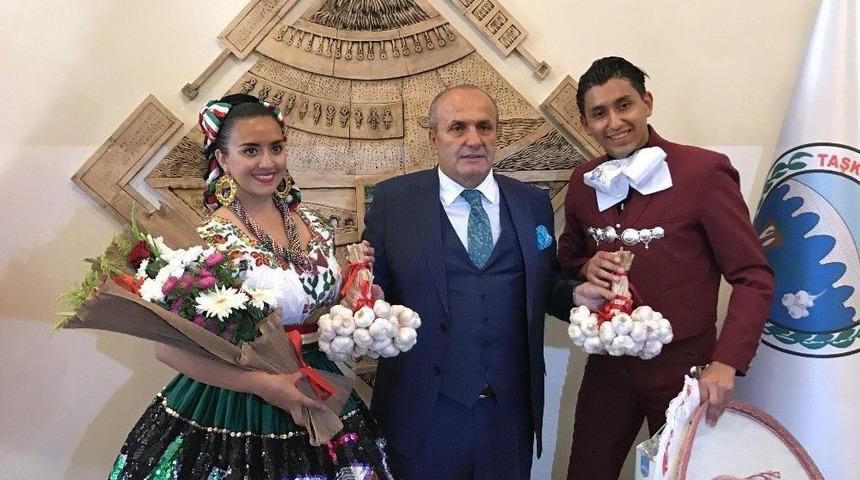 Taşk&ouml;pr&uuml;&rsquo;de Yabancı Gruplarla Resepsiyon Yapıldı