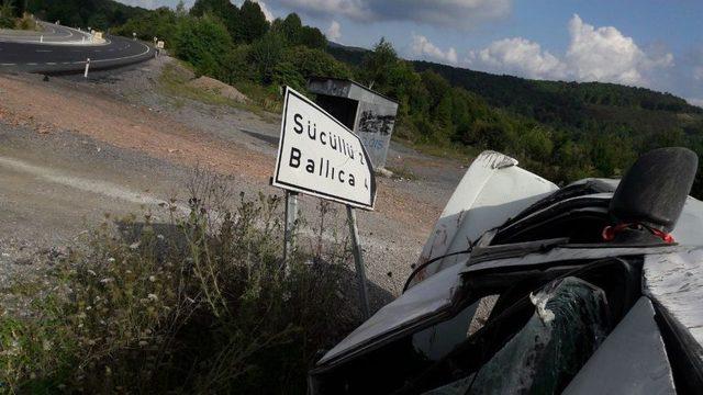 Takla Atan Otomobilde 2 Kişi Yaralandı