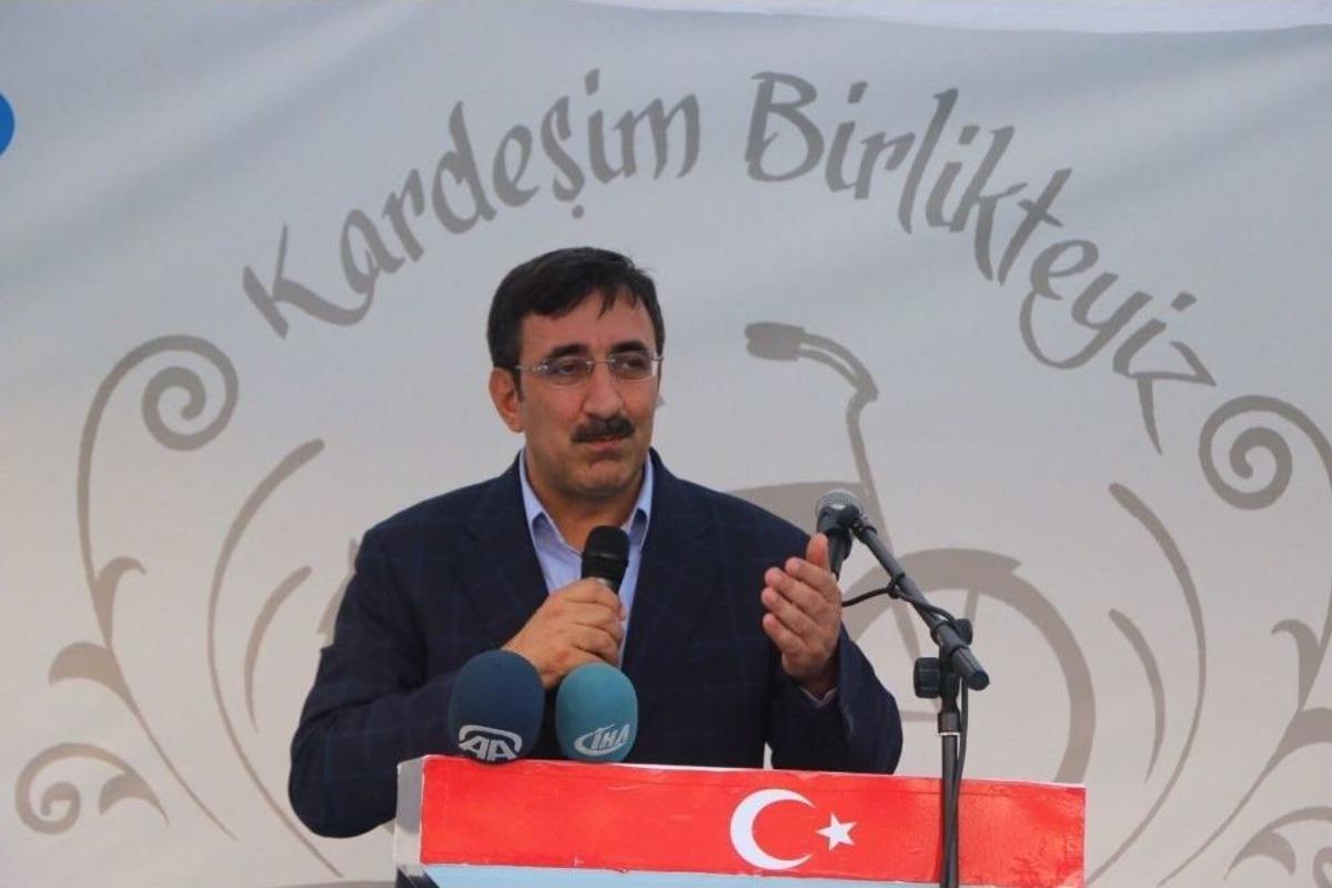Ak Parti Genel Başkan Yardımcısı Yılmaz: "biz Bir Ve B&uuml;t&uuml;n&uuml;z"