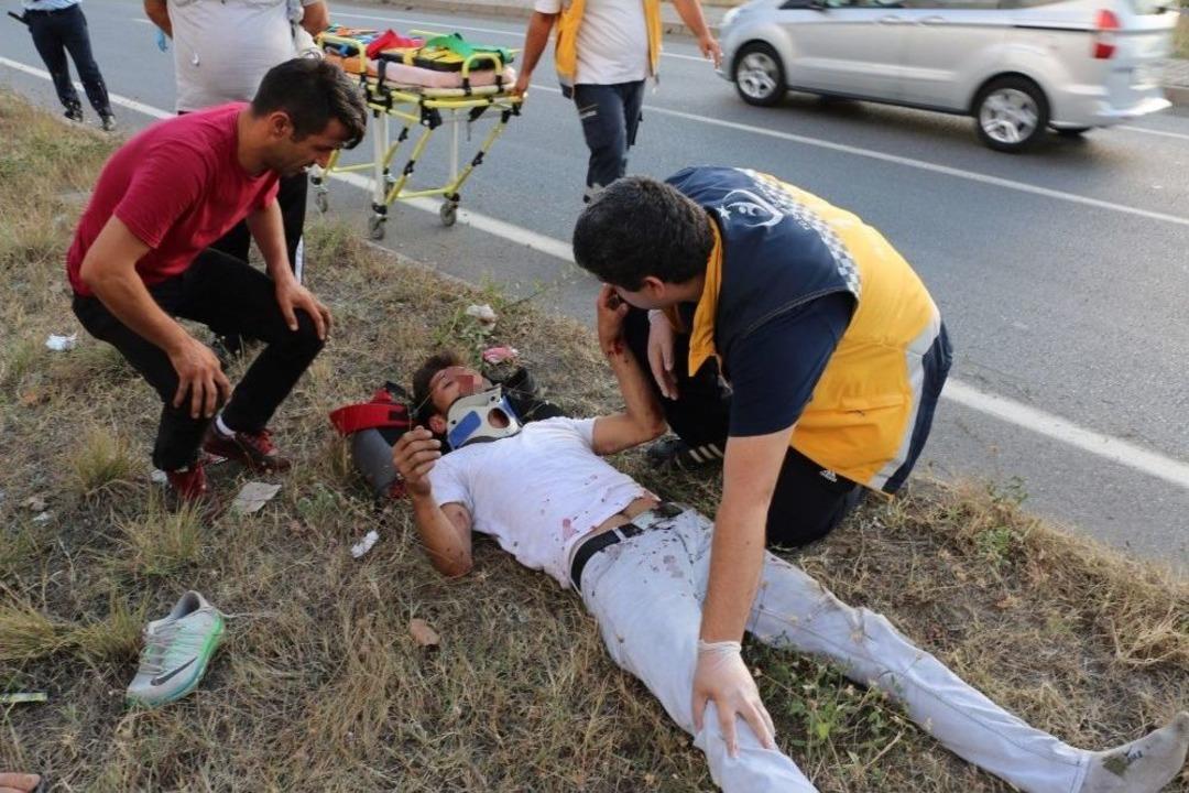 Kaza Yapıp Yaralandılar, 2 Bin 200 Tl&rsquo;de Ceza Yediler