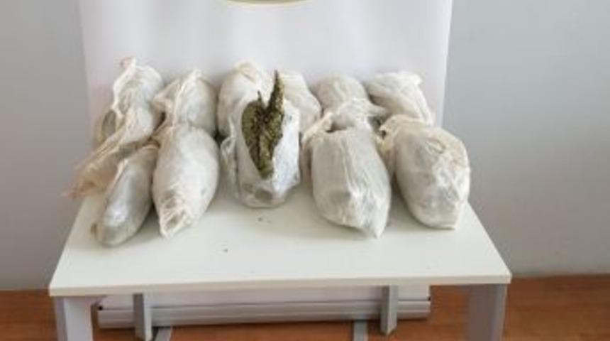 Elazığ&rsquo;da 8 Kilogram Esrar Ele Ge&ccedil;irildi