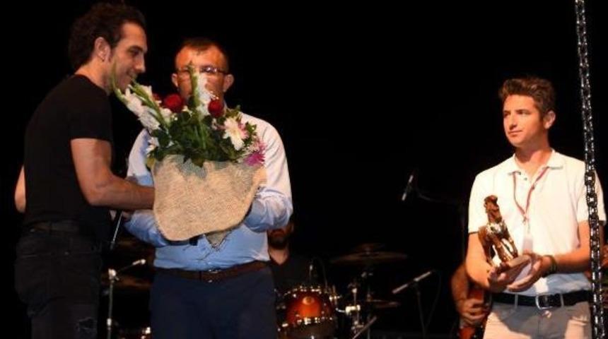 Troy Air Fest'te Sahne Alan Kıra&ccedil; Hayranlarını Coşturdu