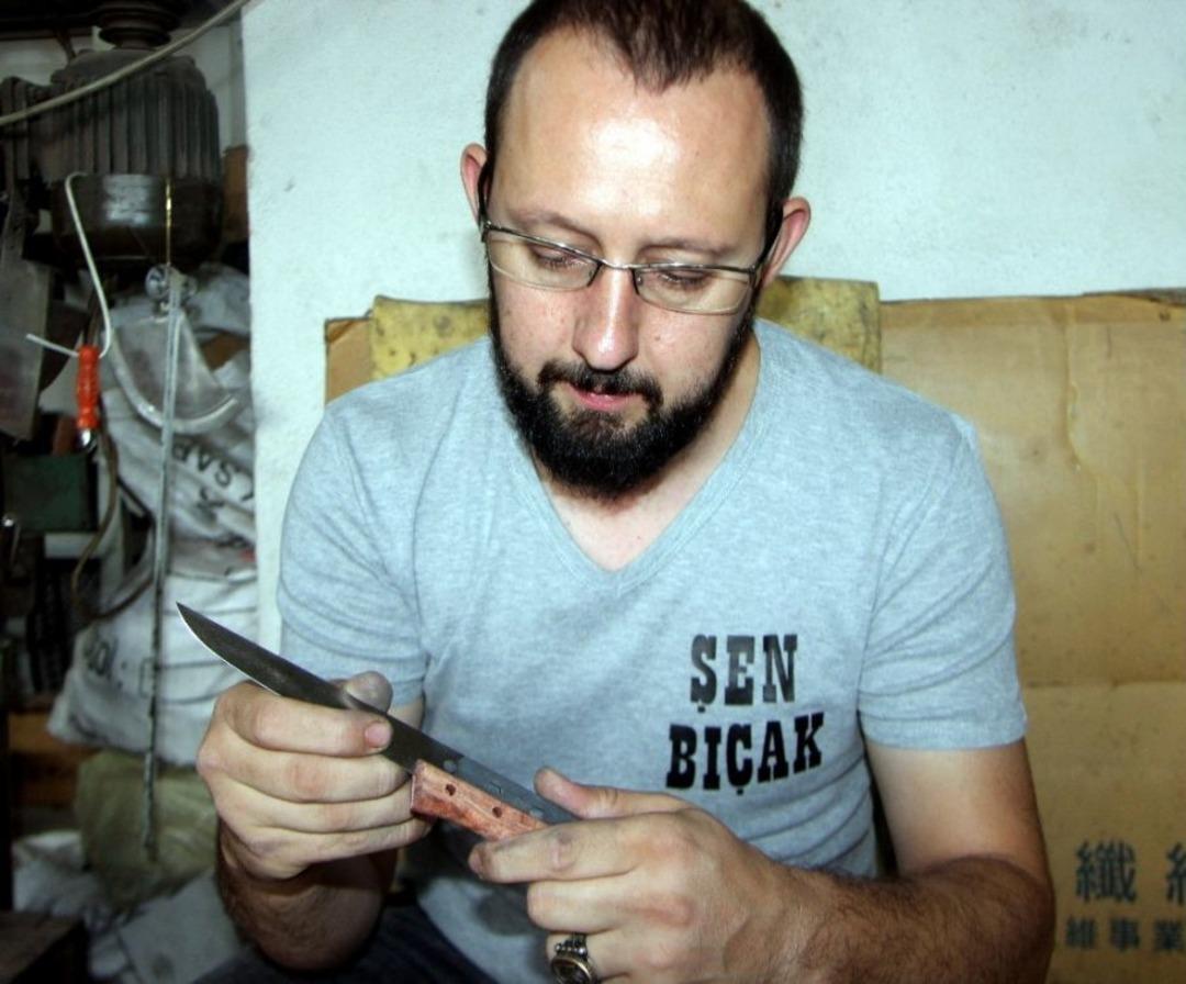 D&uuml;nyaca &Uuml;nl&uuml; Bı&ccedil;aklar Kurban &Ouml;ncesi Yok Satıyor