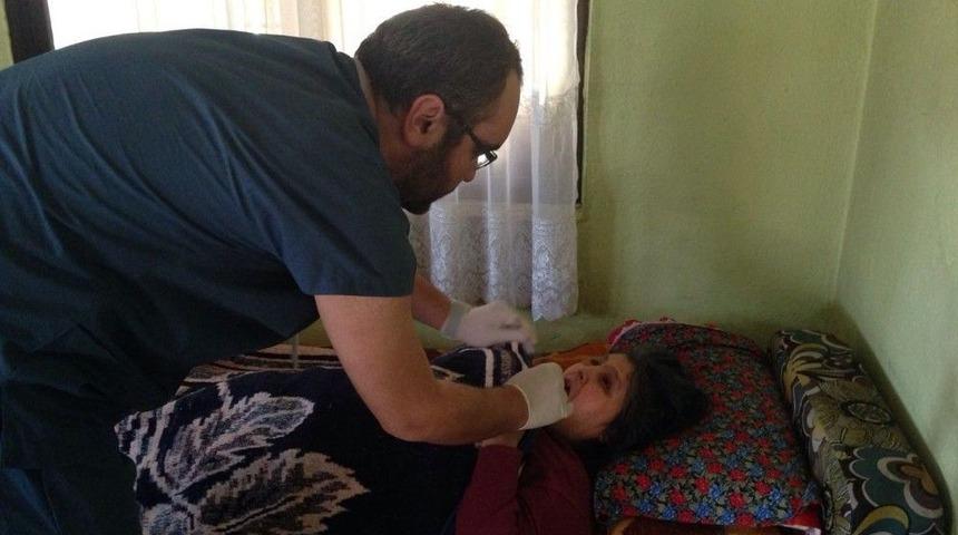 Aydın&rsquo;da Engelli Ve Yaşlılara Evde Ağız Ve Diş Sağlığı Hizmeti