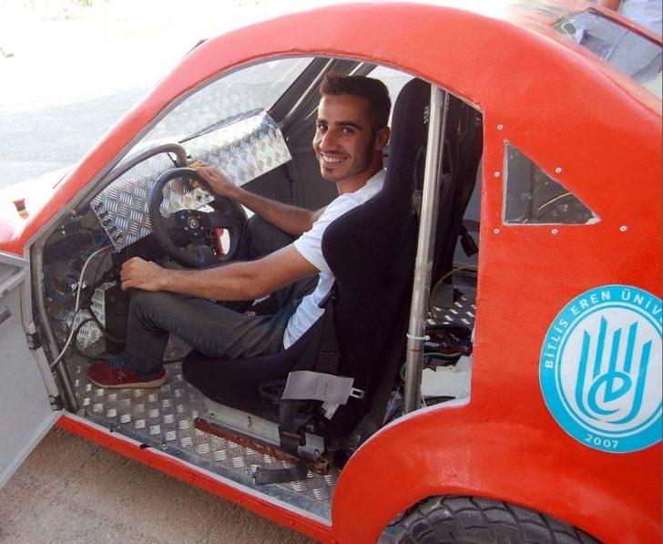 (özel Haber) Bitlis Eren Üniversitesi Bölgenin İlk Elektrikli Arabasını Üretti G3