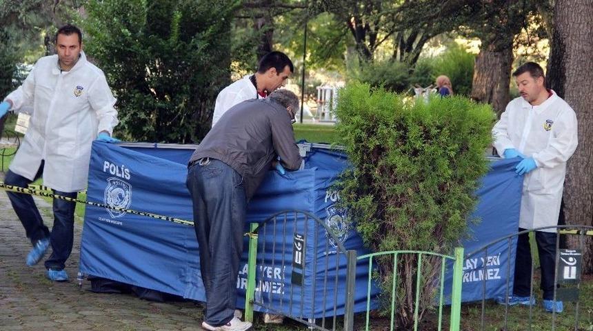 Parkta Darp Edilmiş Ceset Bulundu