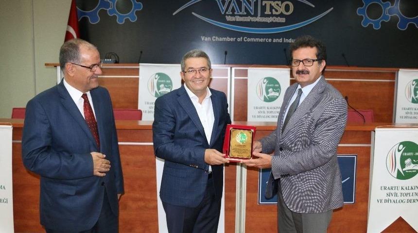 Urartu-der Girişimcilik Sertifika T&ouml;reni