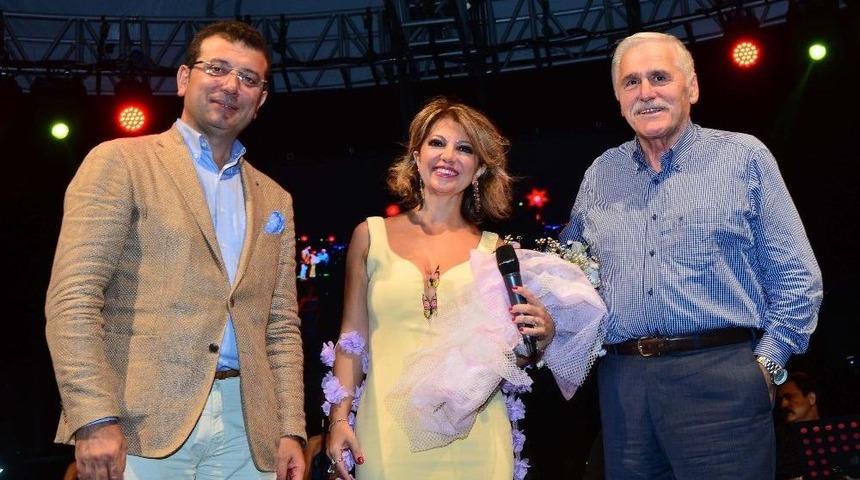 Başkan İmamoğlu, K&uuml;lt&uuml;r Merkezi M&uuml;jdesi Verdi