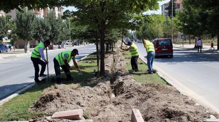 Akşehir&rsquo;deki Ref&uuml;jlere Otomatik Sulama Sistemi Hattı