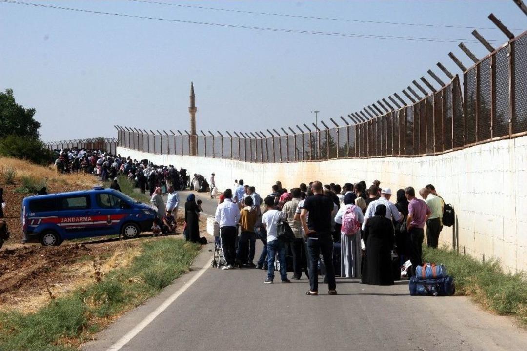 Mehmet&ccedil;ikten Yaşlılara Şefkat Eli