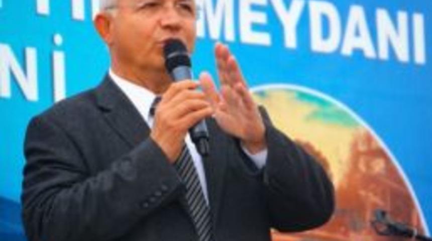 Başkan G&ouml;rmez: "b&uuml;t&uuml;n Yatırımcılar Başımızın Tacıdır"