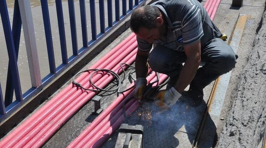 Aras Elektrik Enerji Kablolarını Yer Altına Alıyor