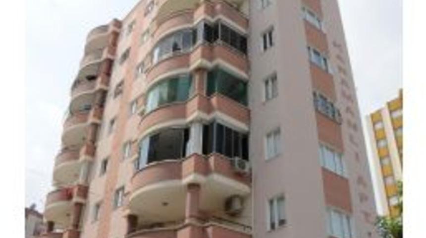 Pencereden Düşüp Öldü