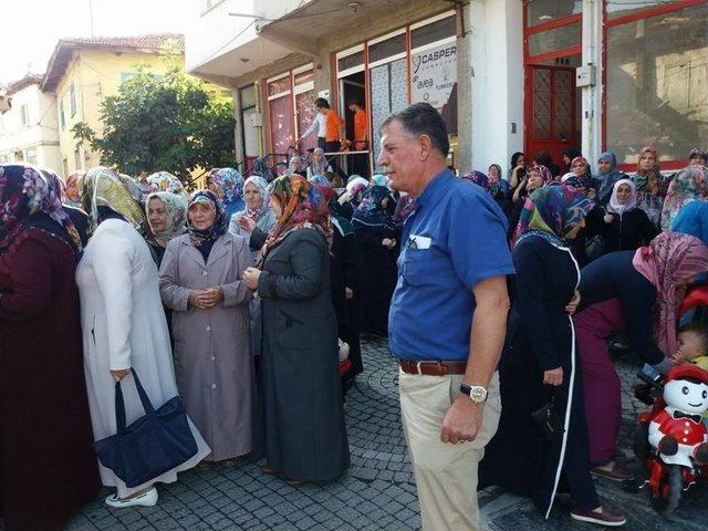 Vezirhan’dan Kutsal Topraklara Giden Hacı Adayları Uğurlandı