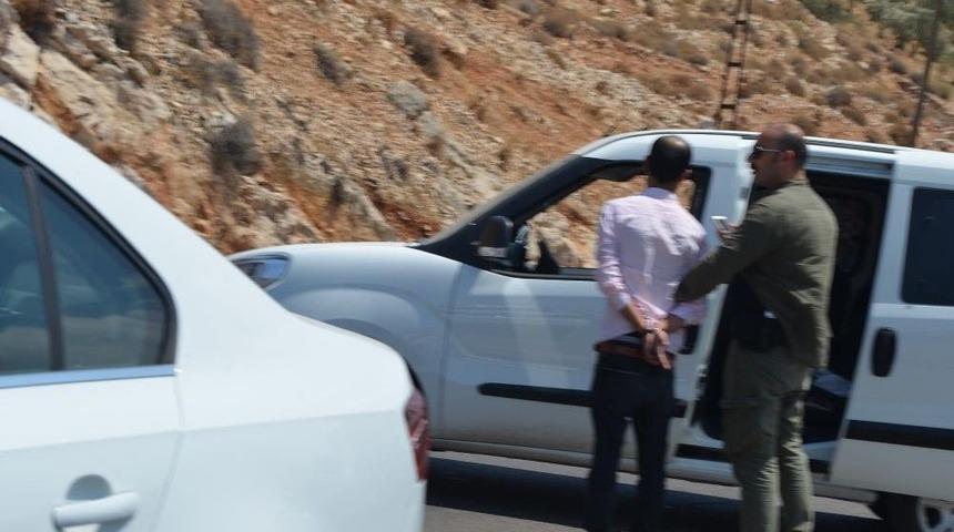 Hatay&rsquo;da &Ccedil;atışma: 1 Ter&ouml;rist &Ouml;l&uuml;, 3 Ter&ouml;rist Sağ Yakalandı