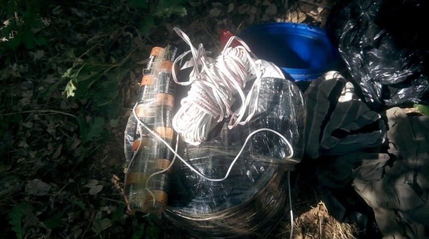 Basma D&uuml;zenekli 20 Kilogram Patlayıcı Ele Ge&ccedil;irildi