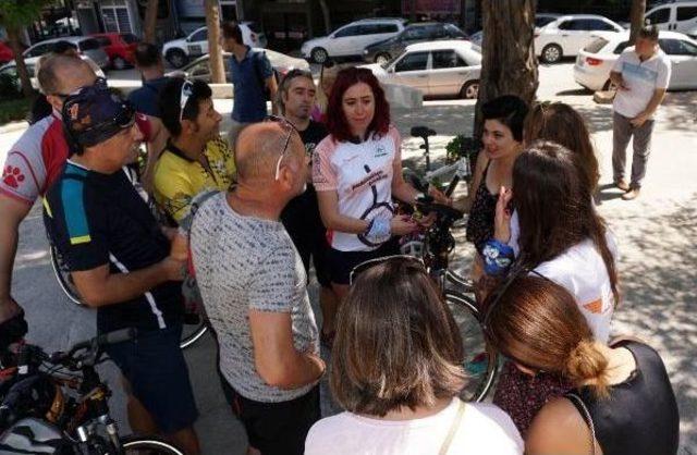 Bisikletli Kadınlar, Kadına Şiddet Ve Tacize 'dur' Demek Için Pedallıyor