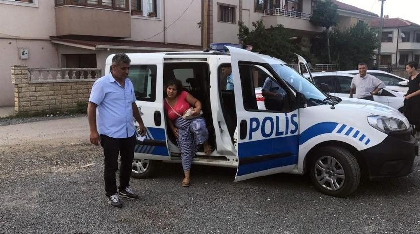 Kadın Hırsız &Ccedil;etesi Kıskıvrak Yakalandı