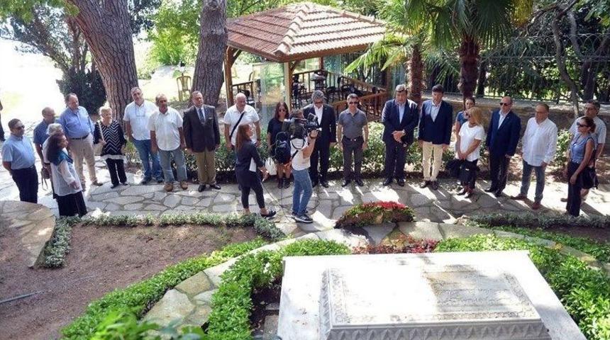 Tevfik Fikret, Mezarı Başında Anıldı