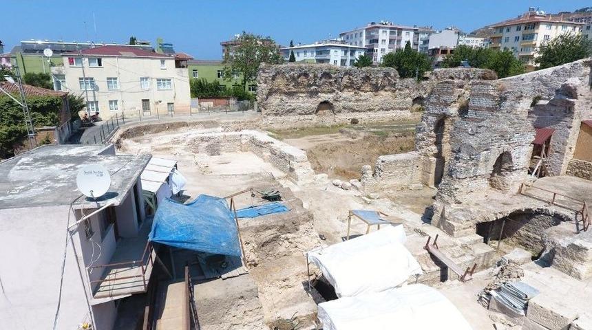 Balatlar Yapısı Kazı &Ccedil;alışmaları