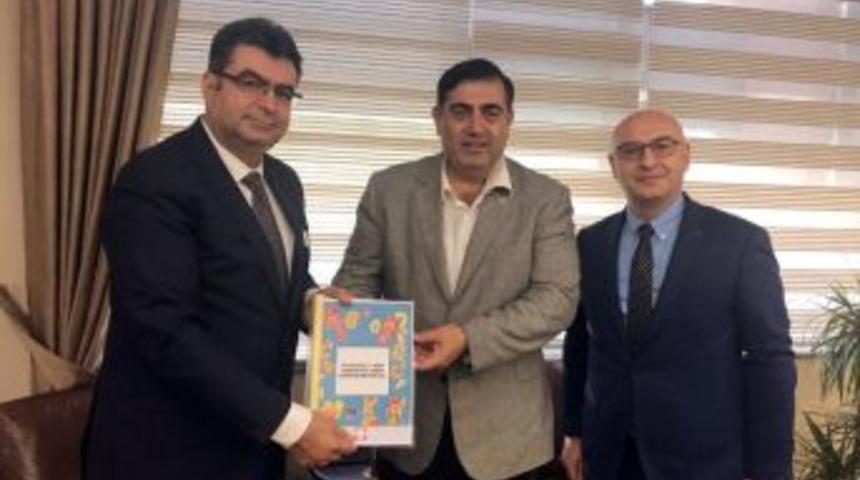 Orta&ouml;ğretimde Arnavut&ccedil;a Ve Boşnak&ccedil;a Dersleri Bu Yıl Başlıyor