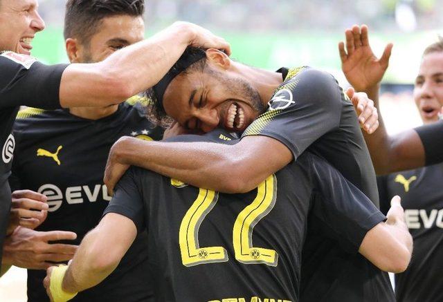 Dortmund, Wolfsburg 3-0 Mağlup Etti