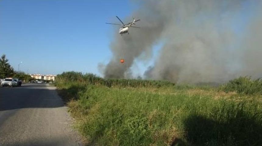 Edremit'te Sazlık Alanda Yangın