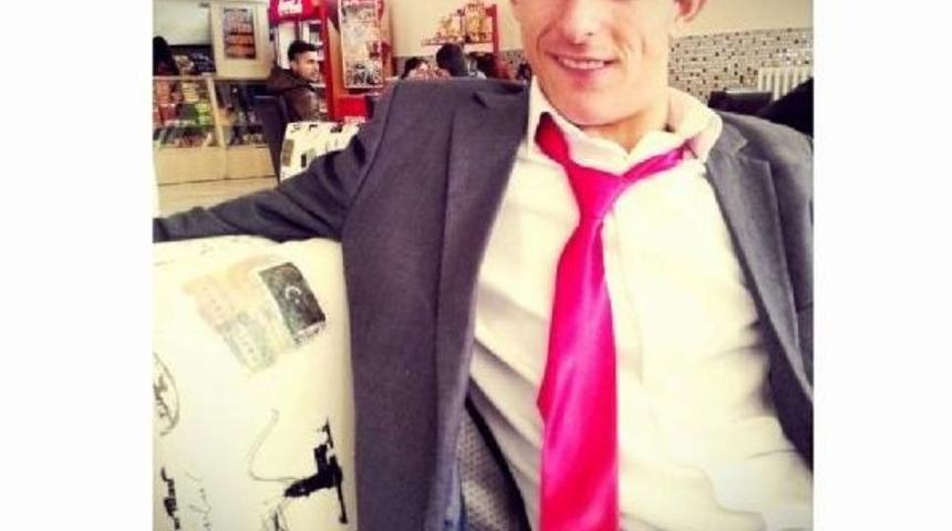 Bedensel Engelli Gen&ccedil;, 3'&uuml;nc&uuml; Kattan D&uuml;ş&uuml;p, &Ouml;ld&uuml;