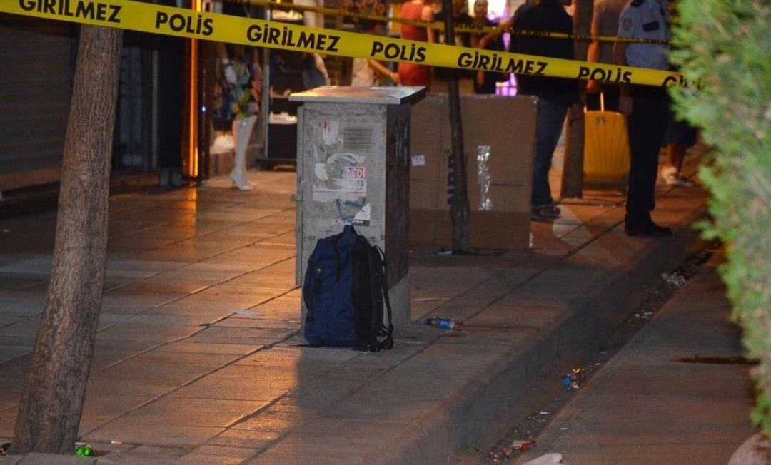 Eskişehir&rsquo;de Ş&uuml;pheli &Ccedil;anta Paniği