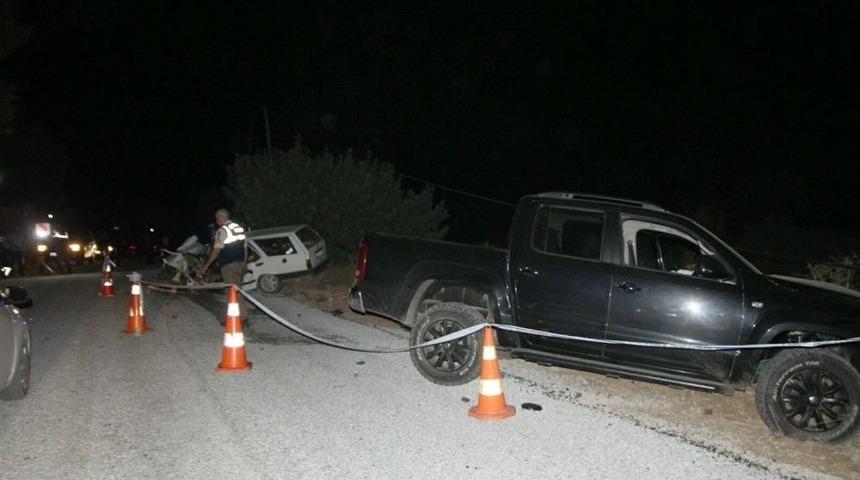 Alkoll&uuml; S&uuml;r&uuml;c&uuml; Dehşet Sa&ccedil;tı : 1 &Ouml;l&uuml;, 1 Yaralı
