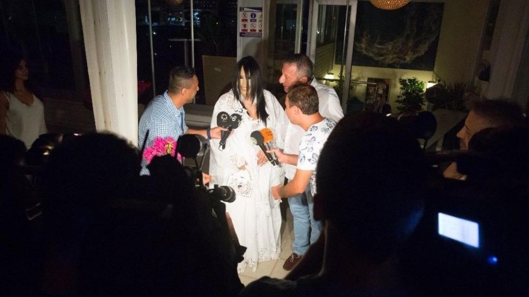 B&uuml;lent Ersoy Bodrum&rsquo;da 4 Kral Dairesi Kapattı