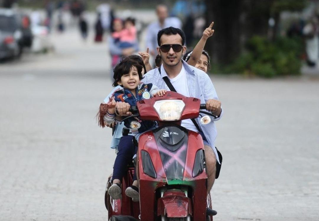 (&ouml;zel Haber) Uludağ, Yerli Ve Yabancı Turistlerin Yazın Da G&ouml;zdesi