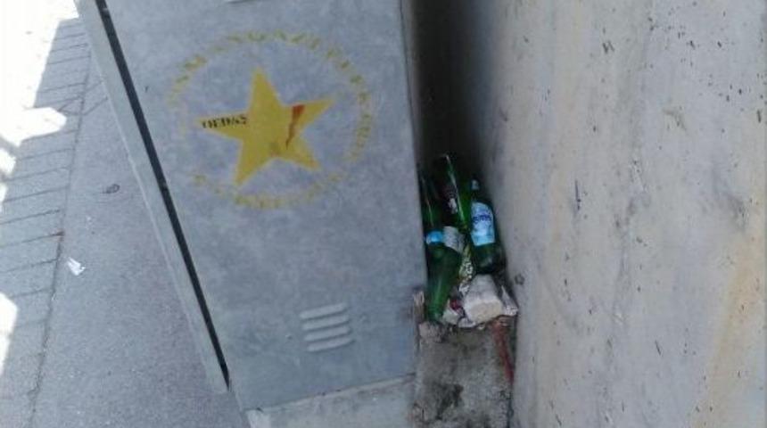 &Ccedil;&ouml;pl&uuml;k Gibi Kullanılan Duvarlar