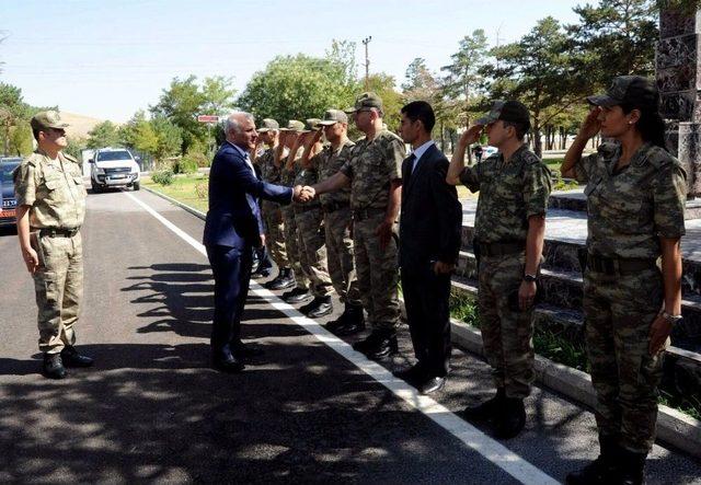 Vali Zorluoğlu’ndan Yeni Paşaya Ziyaret