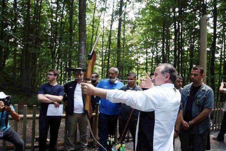 Bakan Bak, Diriliş Kampında Çocuklar Gibi Eğlendi G3