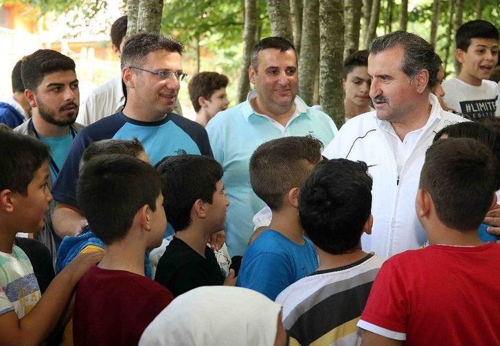 Bakan Bak, Diriliş Kampında Çocuklar Gibi Eğlendi G4