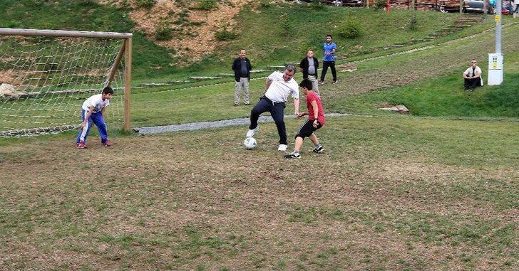 Bakan Bak, Diriliş Kampında Çocuklar Gibi Eğlendi G5