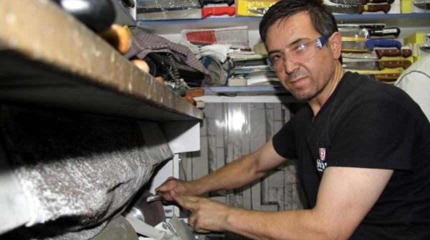 Bı&ccedil;ak&ccedil;ılar &Ccedil;arşısı'nda &Ccedil;ark Sesleri Duyulmaya Başladı