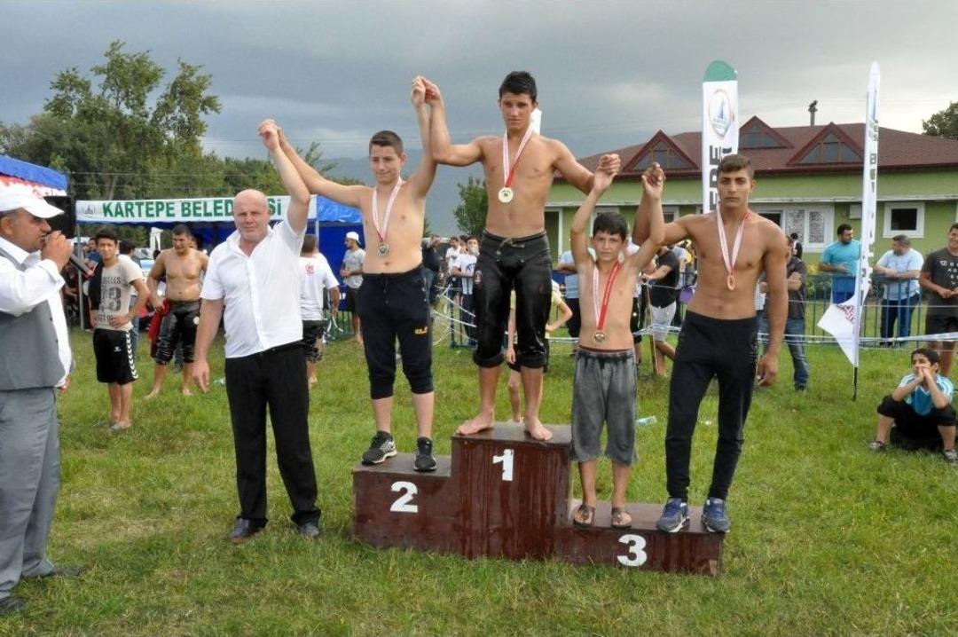 Fikri Işık, "yağlı G&uuml;reşi Yaşatmak Hepimizin G&ouml;revidir"