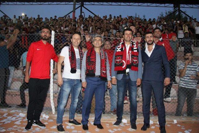 Yozgatspor’un Efsane Oyuncuları Taraftarla Buluştu