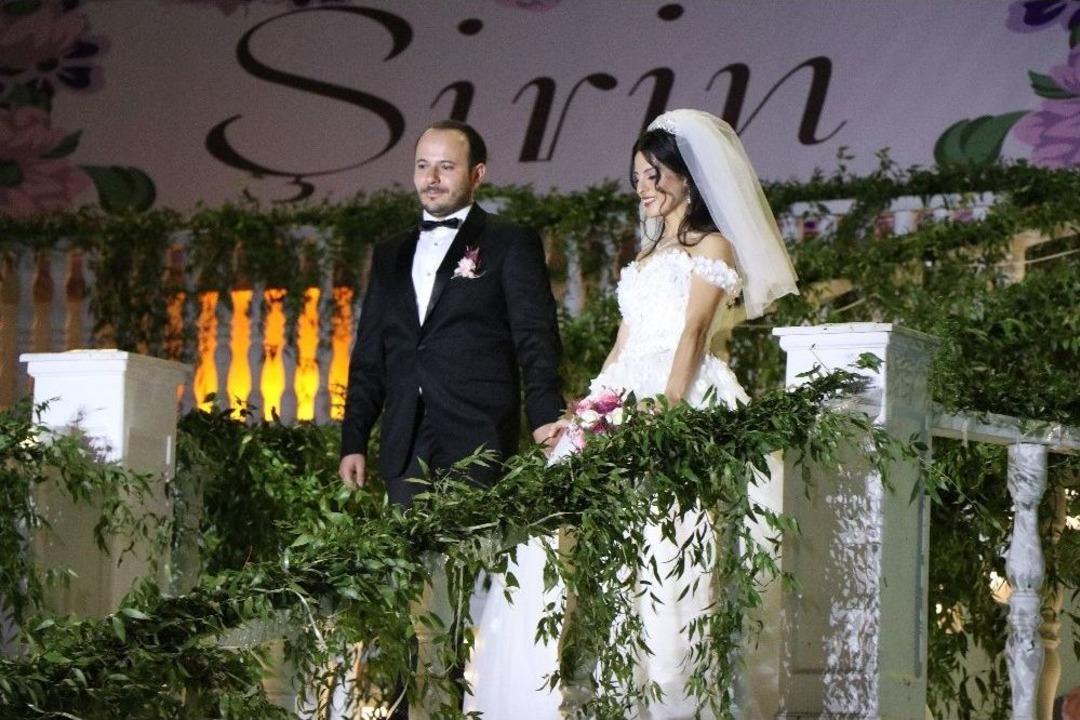 &Ouml;zkaya Ailesinin Mutlu G&uuml;n&uuml;