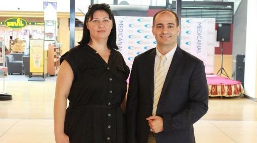 İstanbul'daki Bir Alışveriş Merkezinde Merdivenler 1 Saat Durdu