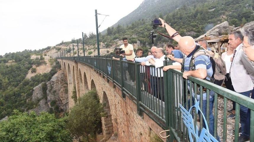 Vali Demirtaş, Kızıldağ Yaylası&rsquo;nda Muhtarlar, Esnaf Ve Vatandaşlarla Buluştu