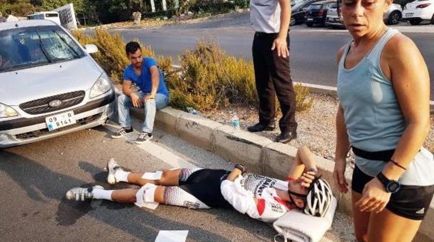 Şampiyon Bisiklet&ccedil;iye Otomobil &Ccedil;arptı