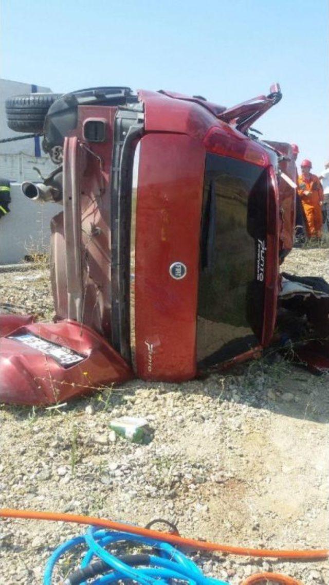 Kırıkkale'de 2 Otomobil Çarpıştı: 2 Ölü, 7 Yaralı