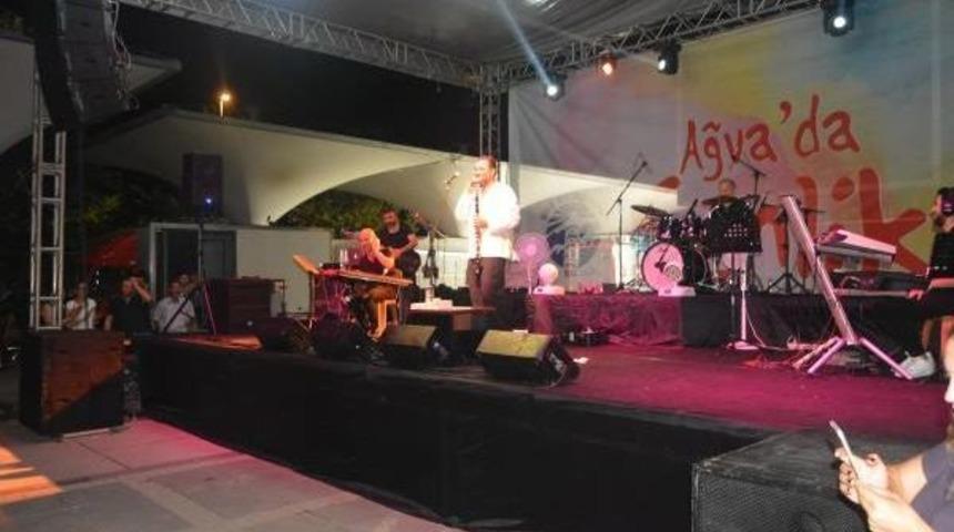 H&uuml;sn&uuml; Şenlendirici Şile'de Sahne Aldı